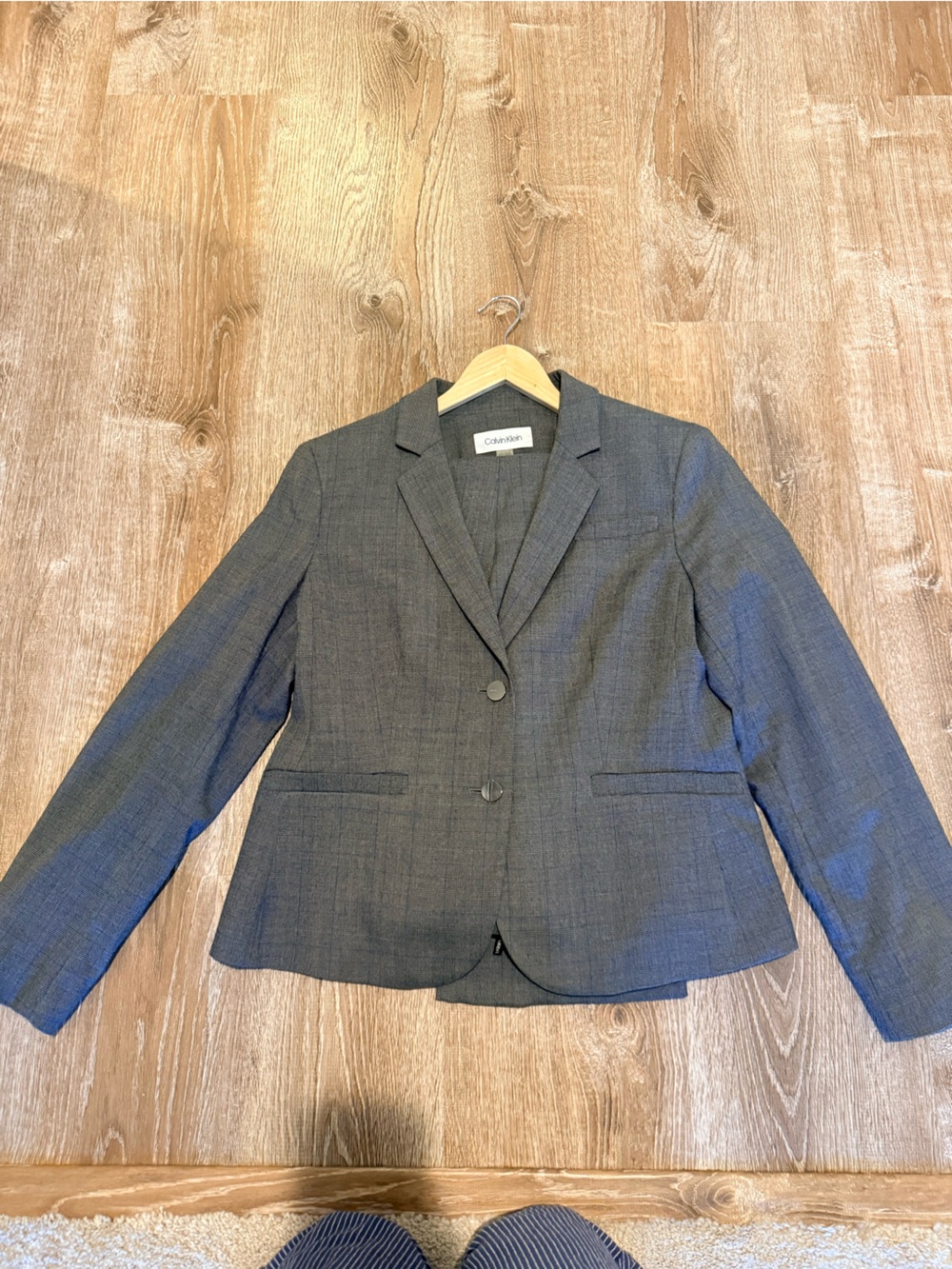 Calvin Klein Charcoal Gray Women’s Blazer - Classic Single-Breasted Design